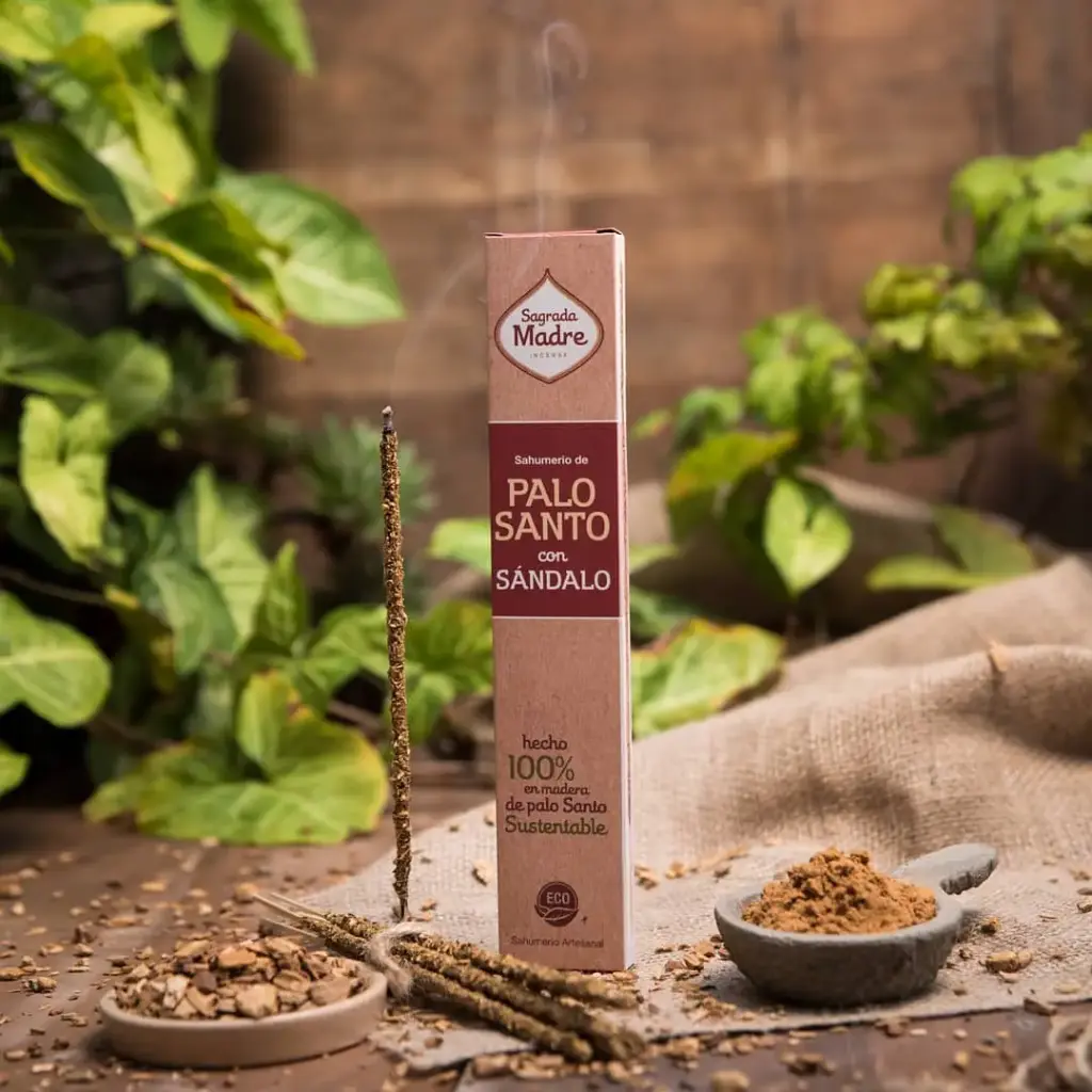palo santo con sandalo.webp
