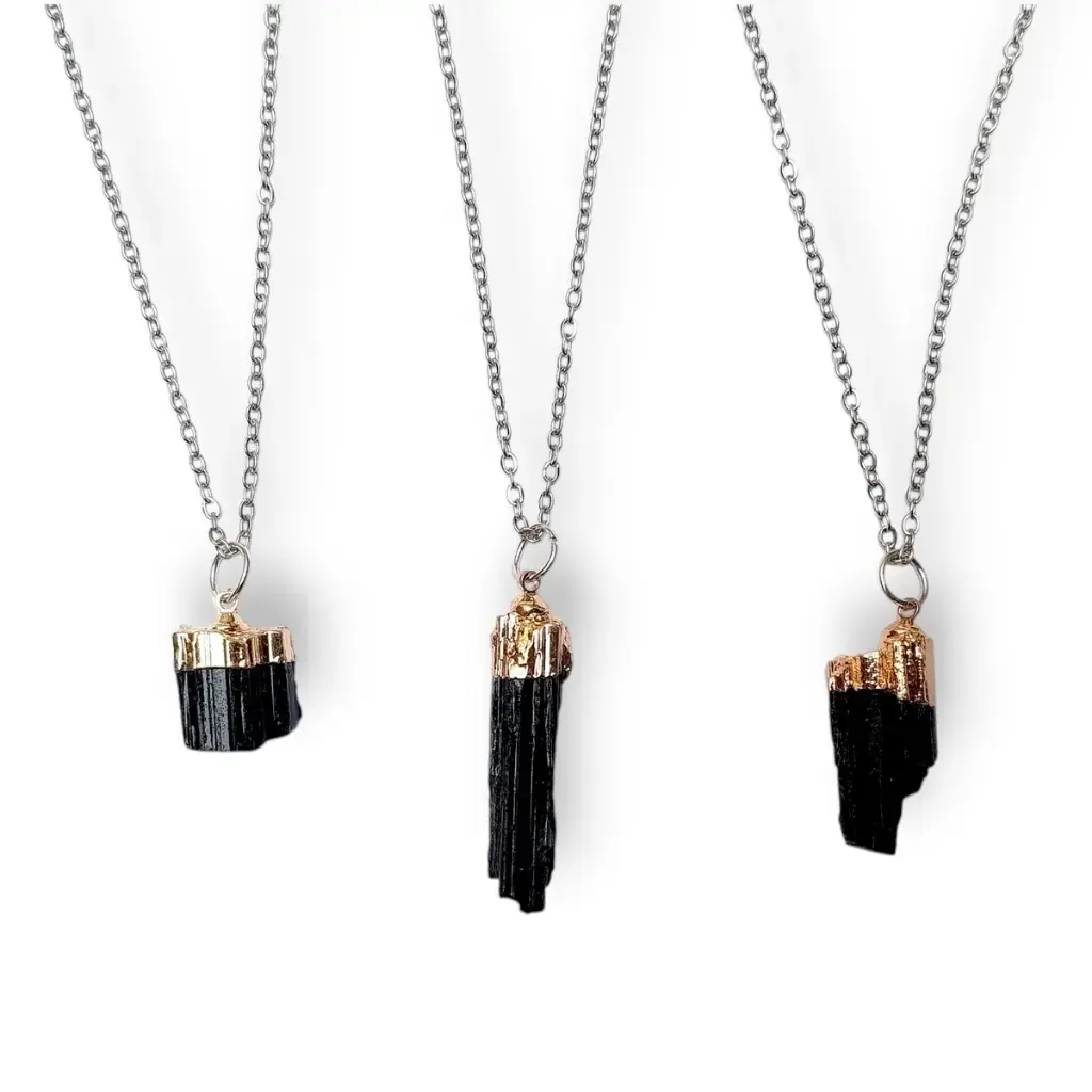 Dije Pequeño Turmalina con baño dorado (+ cadena).webp