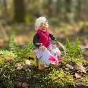 sentada en banquito 2_WEBP.webp